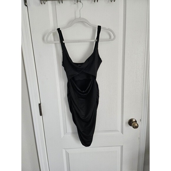 Black dress - Picture 1 of 3